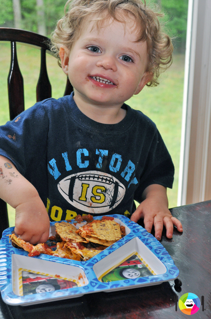 Inner Child Food: Even toddlers can make and eat nachos! Even toddlers can make and eat nachos!
